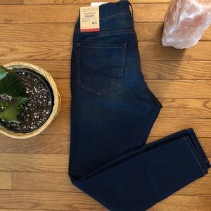 Aeropostale high waisted jeggings NEW WITH TAG 🌿